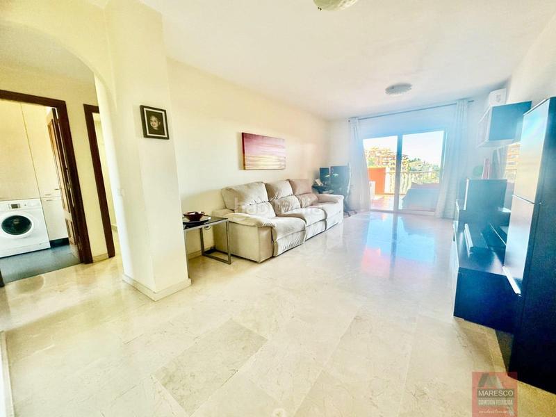 Foto 8851753b-bec2-4764-a081-538c9e720557. Appartement mit parking pool in Los Pacos Fuengirola