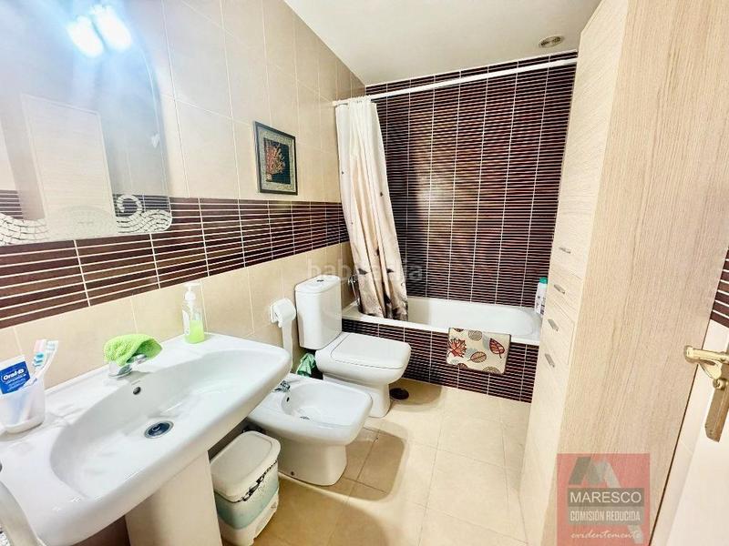 Foto b8f46df0-bff0-484b-b5b0-30b3e8eb6a71. Piccolo appartamento con parcheggio piscina in Los Pacos Fuengirola