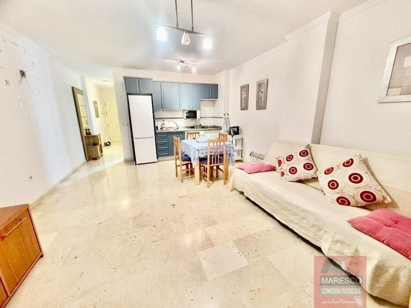 Foto c5451ed6-9239-4746-ba7f-abc3d1f735b8. Piccolo appartamento con parcheggio piscina in Los Pacos Fuengirola