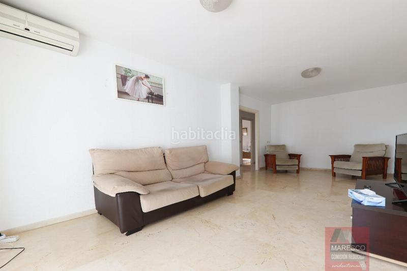 Foto 0ac5ab0e-67df-4dde-b975-5ec2d30dbafe. Piccolo appartamento con parcheggio piscina in Las Gaviotas - Carvajal Fuengirola