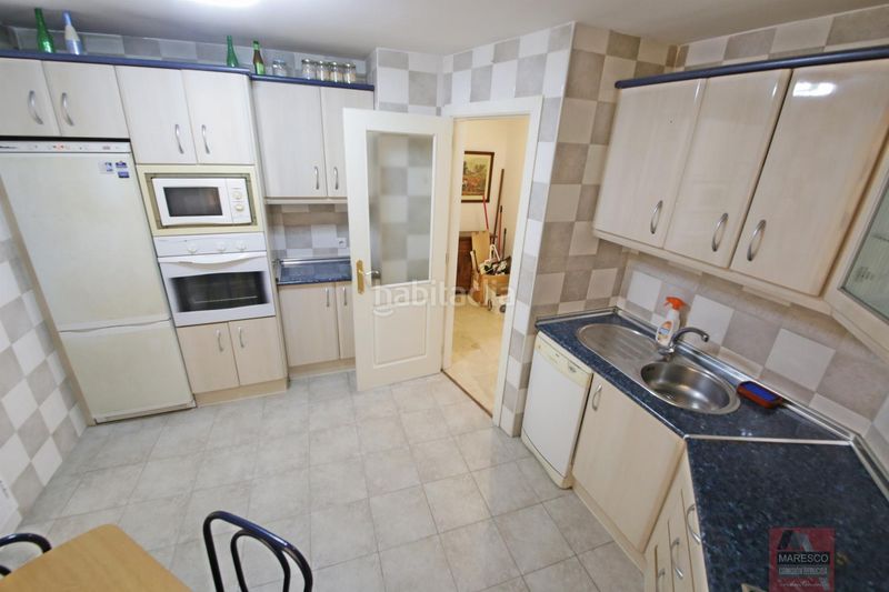 Foto 68c29882-209f-472f-9d60-9f1ff9c665d6. Piso  en Centro ciudad Fuengirola