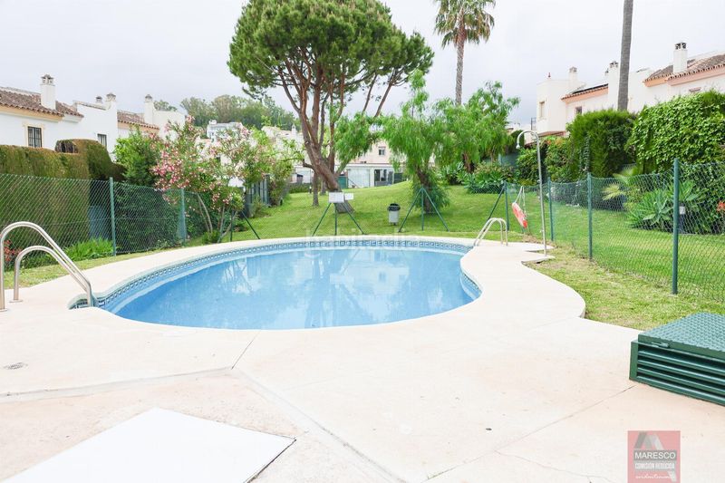 Foto 4ec413c9-f4ab-4639-984e-4c6bd0159cf8. Casa adossada amb aparcament piscina a campo de Mijas Mijas