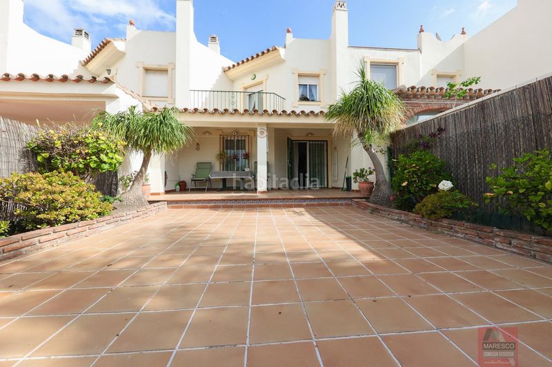 Foto 7a9633bf-1cda-4a9d-8fbd-cf73017ad843. Casa adossada amb aparcament piscina a campo de Mijas Mijas