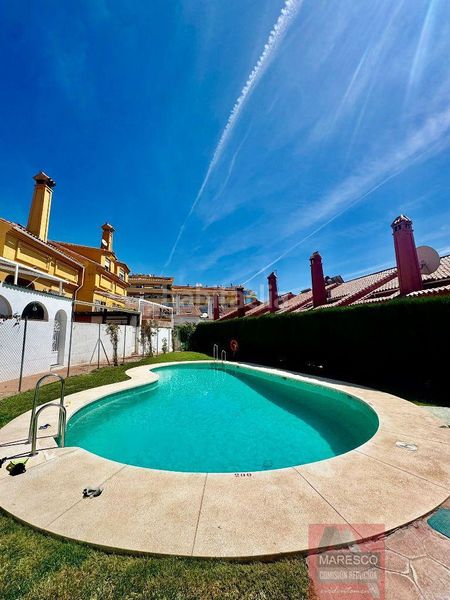 Foto b2baacce-5ad2-4a19-9be6-56e3ec133861. Piso  en Los Pacos Fuengirola