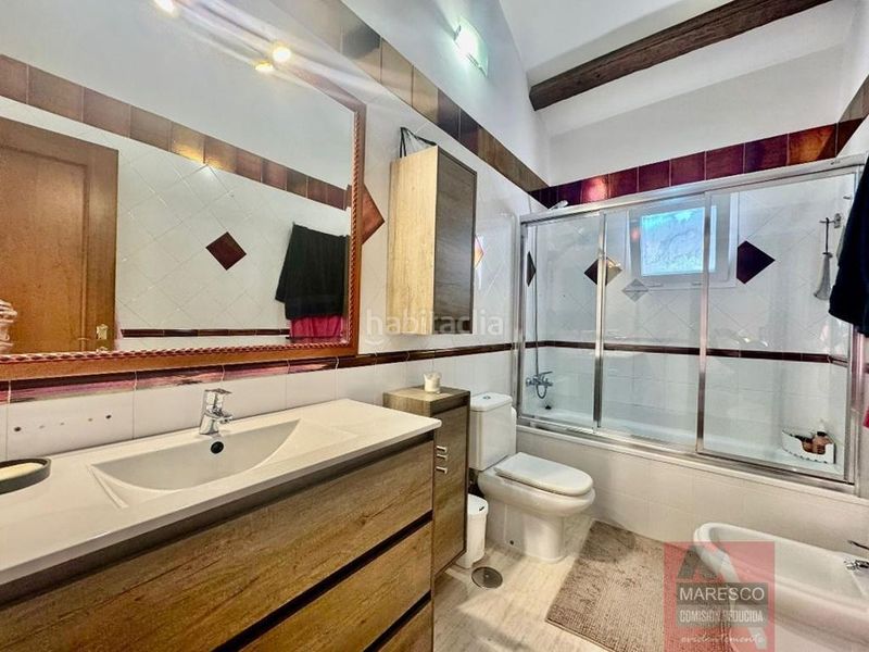 Foto bbf85e56-c16a-4c9d-b27f-a3d7bb1356a4. Piso  en Los Pacos Fuengirola
