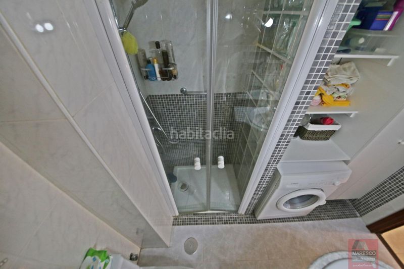 Foto 653e72ae-2b37-46f0-a803-bcbc10bdf293. Pis amb aparcament piscina a Las Gaviotas - Carvajal Fuengirola