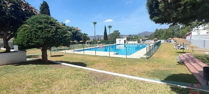 Foto a76c3961-b5d6-42ab-a7d4-24bd697149f7. Apartament amb aparcament piscina a Mijas golf Mijas