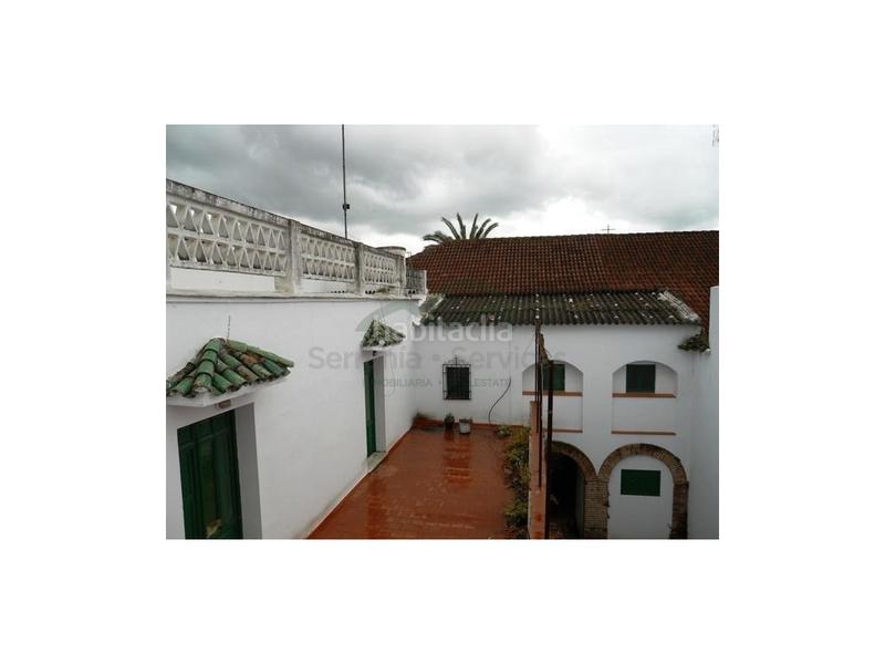 Foto 6d716432-06e2-483e-9dd9-3ce1030bf50b. Edifici a Jimena de la Frontera