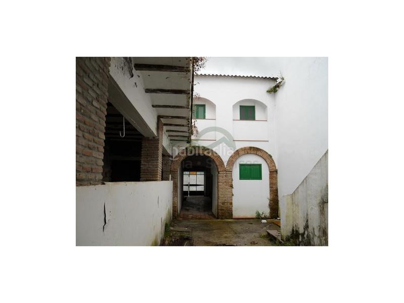 Foto bead912f-fe0e-47d8-a6e1-2f1e4da58b50. Edifici a Jimena de la Frontera