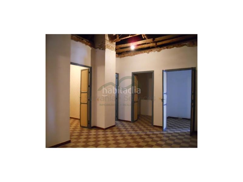 Foto ecfe00ea-1cc0-4a75-91a2-8dc5045f70a8. Edifici a Jimena de la Frontera