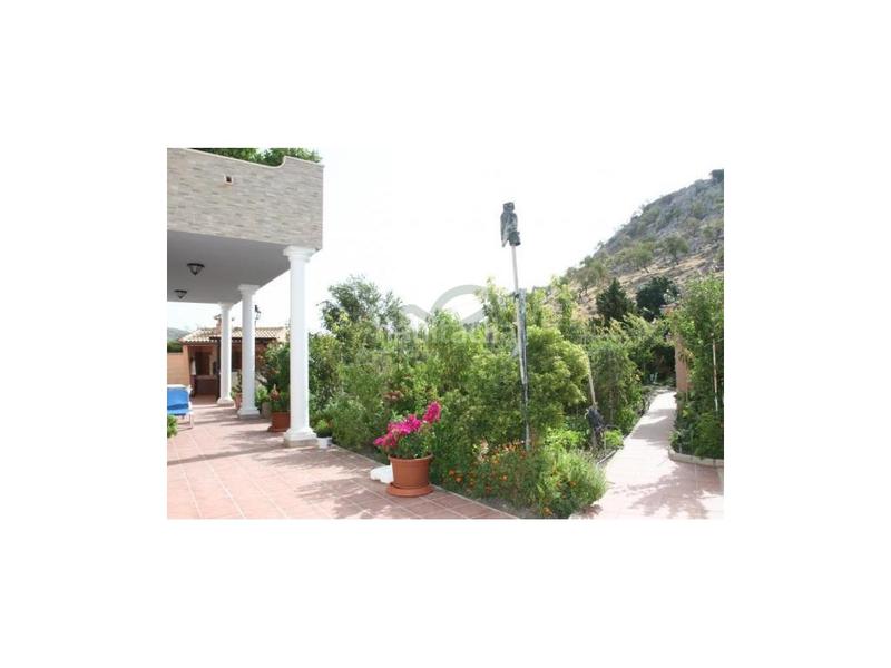 Foto b5d1019e-c572-4286-85c9-28028f538ec8. Chalet magnífico chalet con huerto y jardín en Cuevas del Becerro