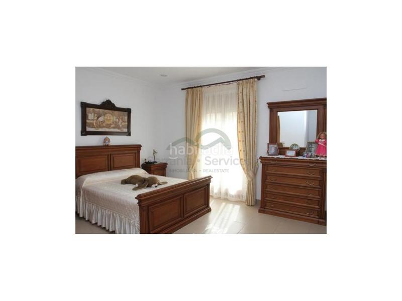 Foto f2bb4217-d21d-4549-83a3-5e2e9277b1a2. Chalet magnífico chalet con huerto y jardín en Cuevas del Becerro