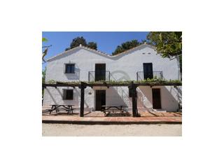 Maison à Casco Histórico. Finca 500 ha valle del genal, corcho en produccion