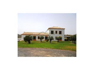 Masia a Puerto Serrano. Cortijo ecuestre, casita, piscina, plaza de toros