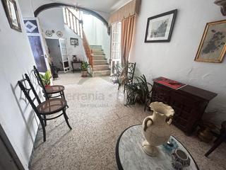 Casa a Cañete la Real. Serrania services inmobiliaria amplia casa de pueblo para reform