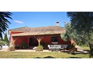 Masia a Arriate. Finca rústica con piscina