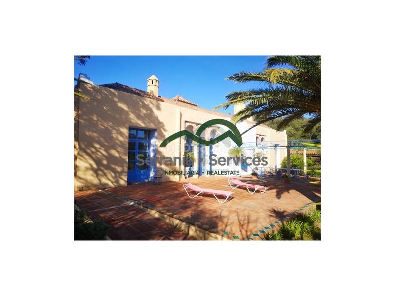 Foto 3787b6ea-cf1c-4c15-9435-12bbba43d6c3. Casa  de campo 7 dormitoriospiscina casa huespedes16 has en Gaucín