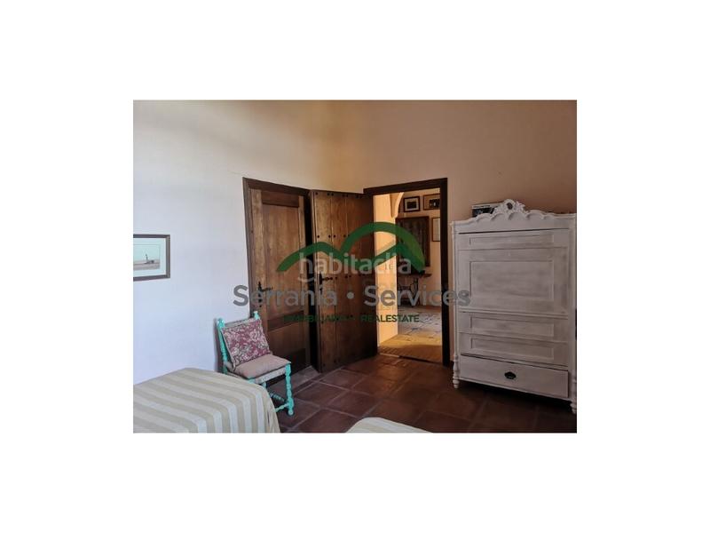 Foto 4c9d2637-f861-400f-b88a-7d9f63711dfc. Casa  de campo 7 dormitoriospiscina casa huespedes16 has en Gaucín