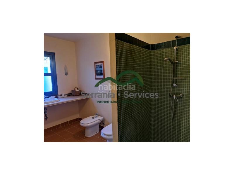 Foto b5b9e1d6-b87b-4097-9561-10e19ff98fda. Casa  de campo 7 dormitoriospiscina casa huespedes16 has en Gaucín