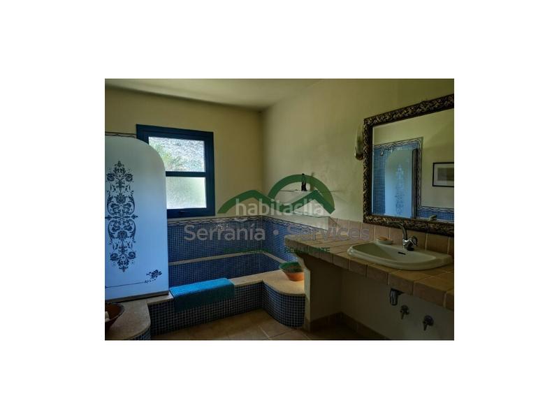 Foto b9cd4b22-4ee9-480f-842e-2fc05006042f. Casa  de campo 7 dormitoriospiscina casa huespedes16 has en Gaucín