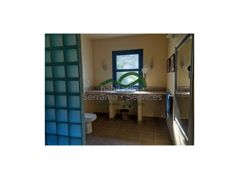 Foto c48827fc-d622-460c-8292-19f2681ad7b3. Casa  de campo 7 dormitoriospiscina casa huespedes16 has en Gaucín