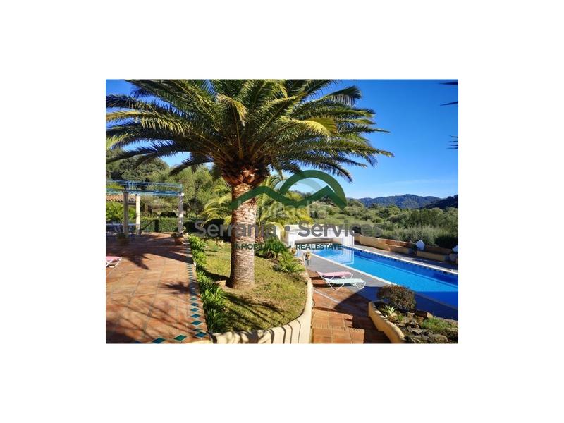 Foto f080265f-8a64-4b39-9b10-69881369c4a1. Casa  de campo 7 dormitoriospiscina casa huespedes16 has en Gaucín