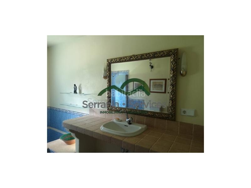 Foto f47eb562-799b-4a7e-95eb-3b2e913eca01. Casa  de campo 7 dormitoriospiscina casa huespedes16 has en Gaucín