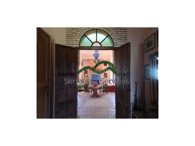 Foto f82dd76a-6a2a-42fe-8934-97cca6657a16. Casa  de campo 7 dormitoriospiscina casa huespedes16 has en Gaucín