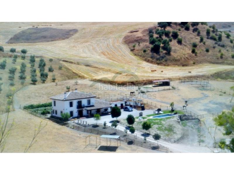Foto b10363c1-8fe0-4c4f-b52f-04faba99bb5b. Casa finca ecuestre, casa 7 dorm, piscina, establos en Ronda