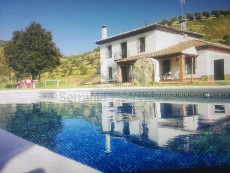 Foto e57a6d62-d080-4d9b-8e0f-533d050bf058. Casa finca ecuestre, casa 7 dorm, piscina, establos en Ronda