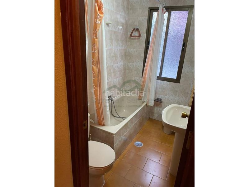 Foto b5beb163-875b-40b7-8bc8-a32338d07c0a. Pis a Centro Ronda