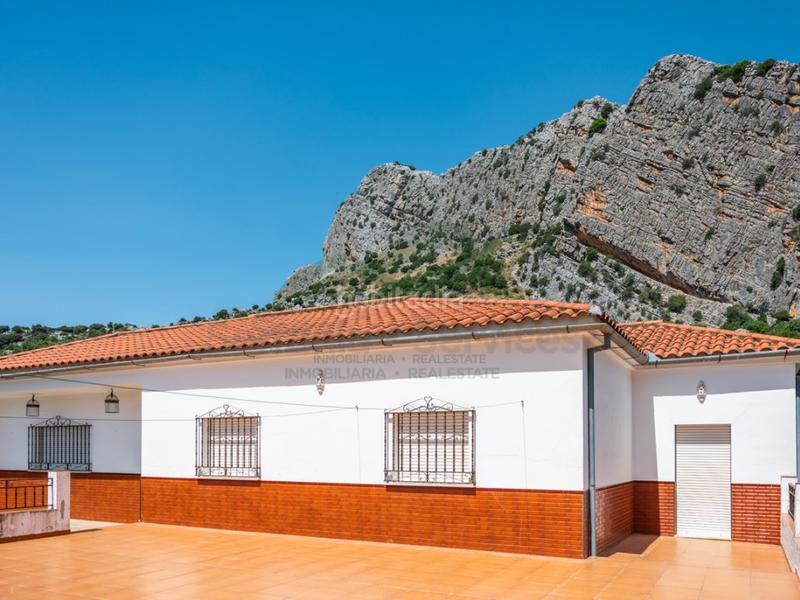 Foto 123cd6ee-c29e-4aff-be1a-ab80cbb3f234. Geschäftsraum in Montejaque