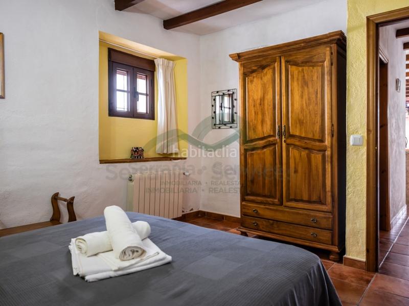 Foto a14c87f2-7443-465a-9d60-7bee2037f54f. Geschäftsraum in Montejaque