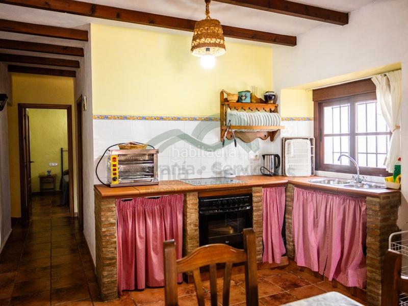 Foto cb31ecc7-b2a8-4a0d-88f7-f8fe5214f60c. Geschäftsraum in Montejaque