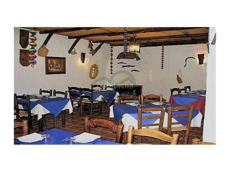 Foto a843b3b8-dfb2-4dd6-8da0-ddb72a9877d7. Local comercial rural hotel con piscina valle de genal en Júzcar