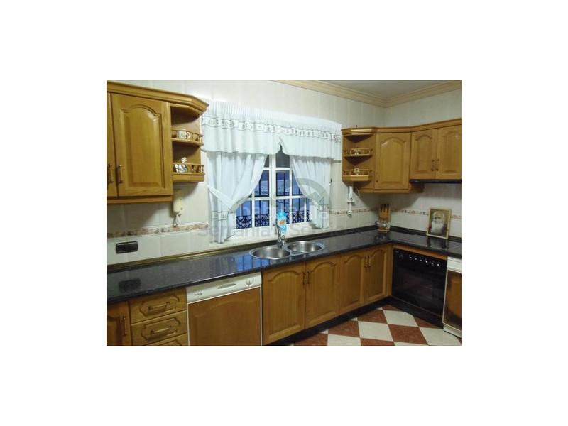 Foto 40043104-cac8-4217-9f82-7057400b651e. Casa a Centro Ronda