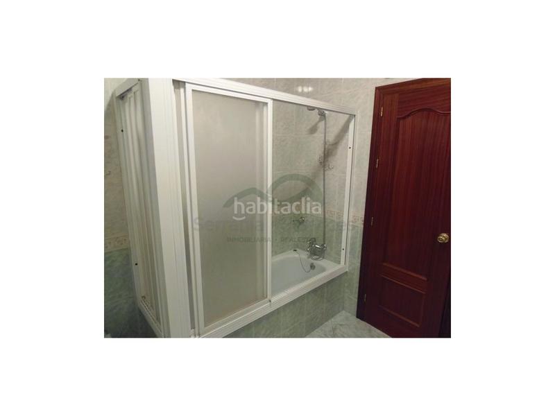 Foto cb7b2b36-bba4-4b05-8e5c-2ee2cfbe7272. Casa a Centro Ronda