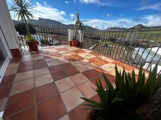 Apartament a Cuevas del Becerro. Serrania services inmobiliaria piso moderno a estrenar en cuevas