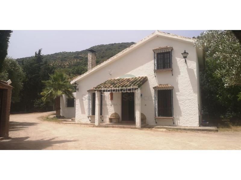 Foto 4c2187e1-cdfd-49dd-89f3-bbd36f937990. Masía finca rústica con piscina en Zahara