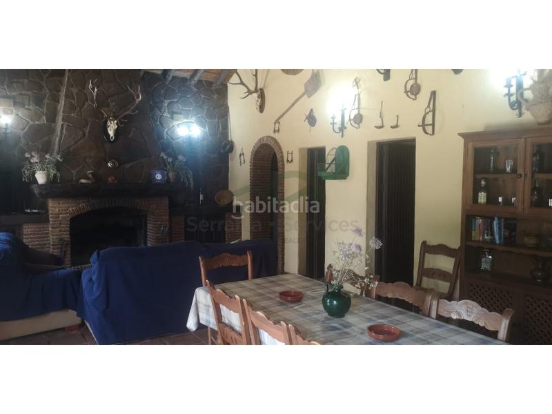 Foto ca26c713-c5fb-47b3-a348-e77ea6e0c414. Masía finca rústica con piscina en Zahara