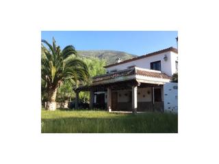 Casa a Zahara. Camping con restaurante, piso, 6 ha.