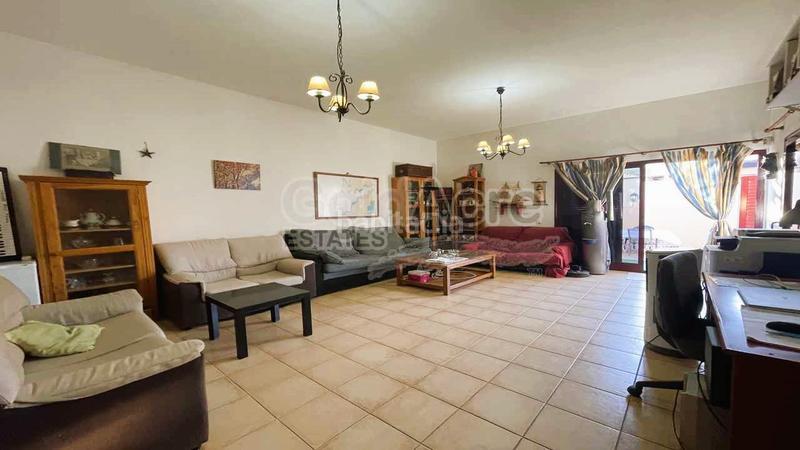 Foto fcda0b59-97e5-46f3-a2ab-1cf62cfac6a2. Casa en Corralejo Oliva (La)