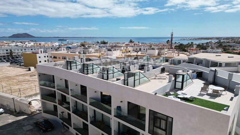 Foto e1a9d3ba-959d-40b4-8d37-752986d3e4bb. Àtic a Corralejo Oliva (La)