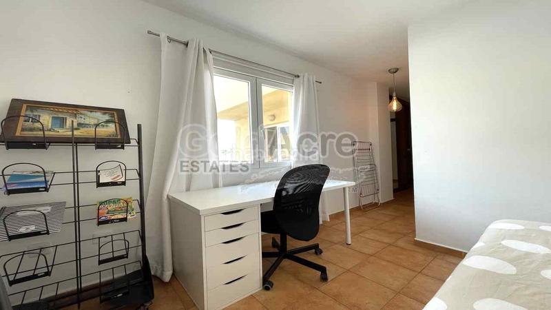Foto aeb8dea5-b41c-43f3-bb37-6349c42faf40. Apartamento en Corralejo Oliva (La)