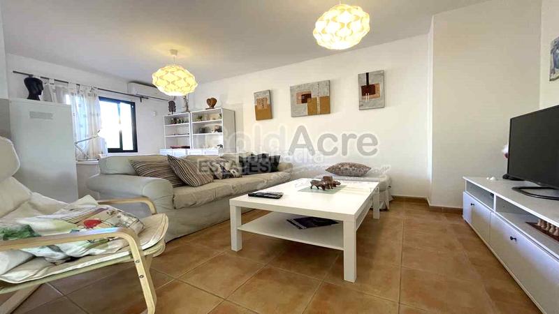 Foto 1e9918c9-9a12-4e30-8104-ab2c1f2d3856. Zweistöckige wohnung in Corralejo Oliva (La)