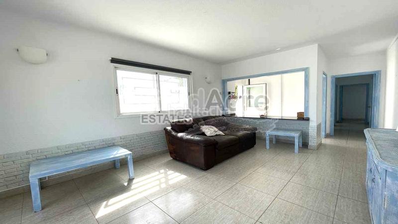 Foto 36e9c4aa-6109-484e-8391-1d8b494d4f61. Chalet en Corralejo Oliva (La)