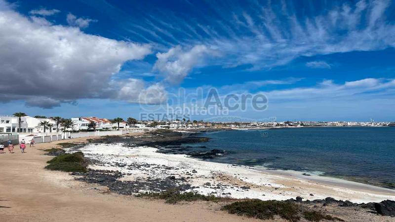 Foto b43aa6b4-d8fb-4779-93e5-94abb6f127f3. Chalet en Corralejo Oliva (La)