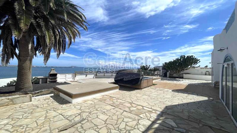 Foto f937d00e-4226-44b0-88f2-f9ab222d2f06. Chalet en Corralejo Oliva (La)