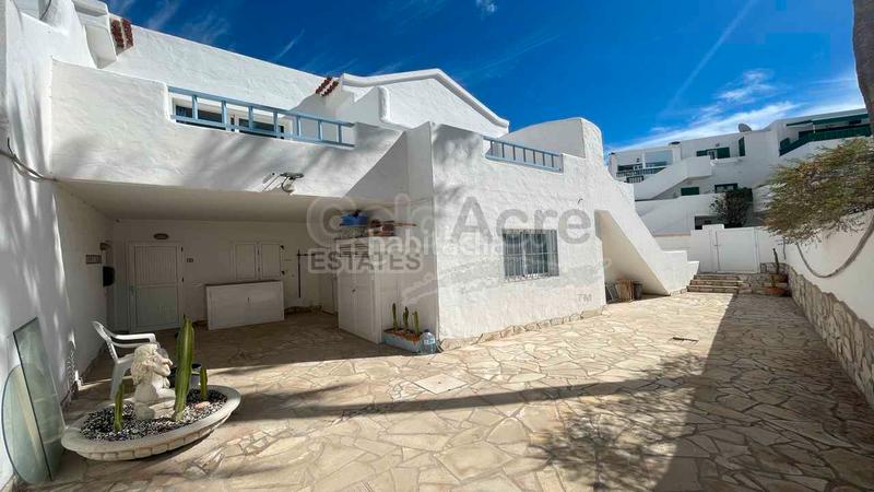 Foto a40c2af0-c8d3-4f61-a850-006113a50edb. Xalet a Corralejo Oliva (La)