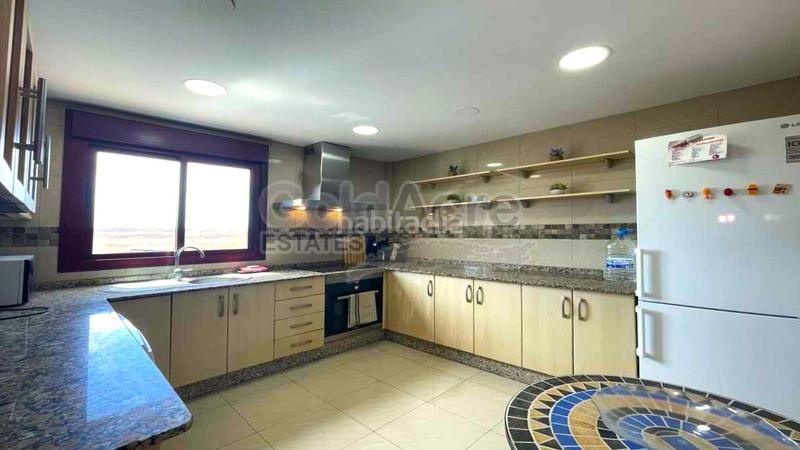 Foto d2a04461-ca2f-4ae6-9b88-3bb55aaa260c. Apartamento en Corralejo Oliva (La)